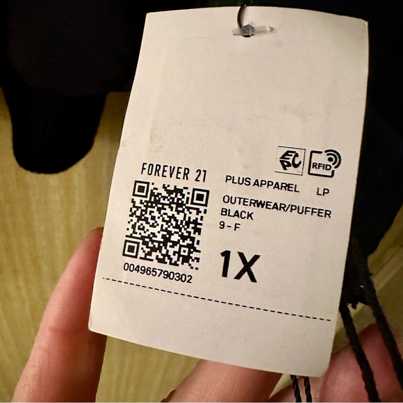 NWT New Forever 21 x Barneys New York Crop Jacket 1X - Picture 4 of 5